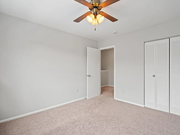 7907 Timarand Ct — Photo 23