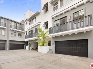 4721 1/2 Saint Charles Pl, Los Angeles, CA 90019