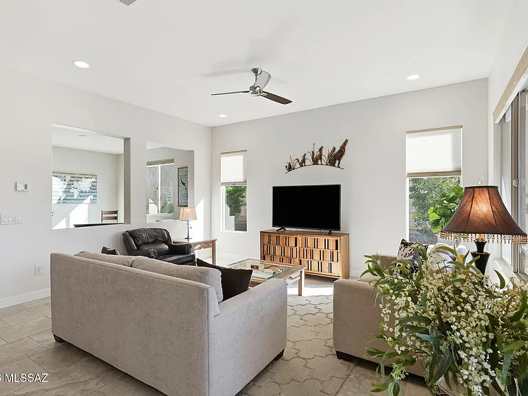 61295 E Flint Dr — Photo 8