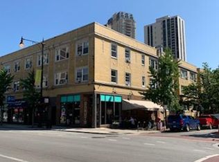 2459 N Clark St #3, Chicago, IL 60614