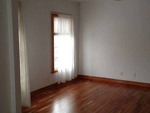 2nd image of 289 Highland Ave #2