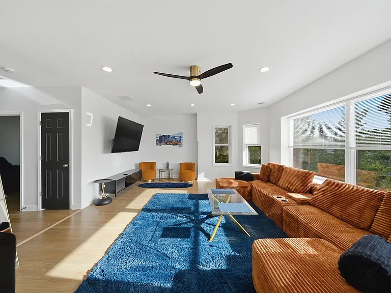 7435 S Euclid Ave #1 — Photo 5