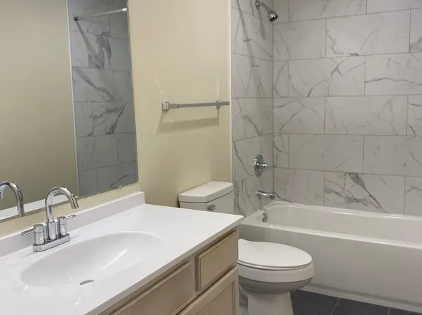 754 Woodbriar Trl Unit 7, Mount Airy, NC 27030