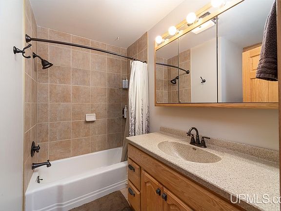5th image of 1521 Lincoln Ave