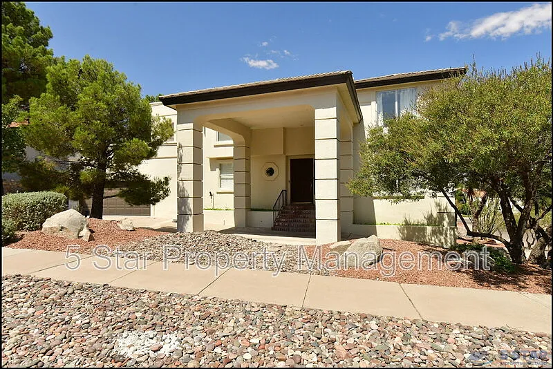 5 bed, 4.0 bath, 3326 sqft, $3,350 — Photo 2