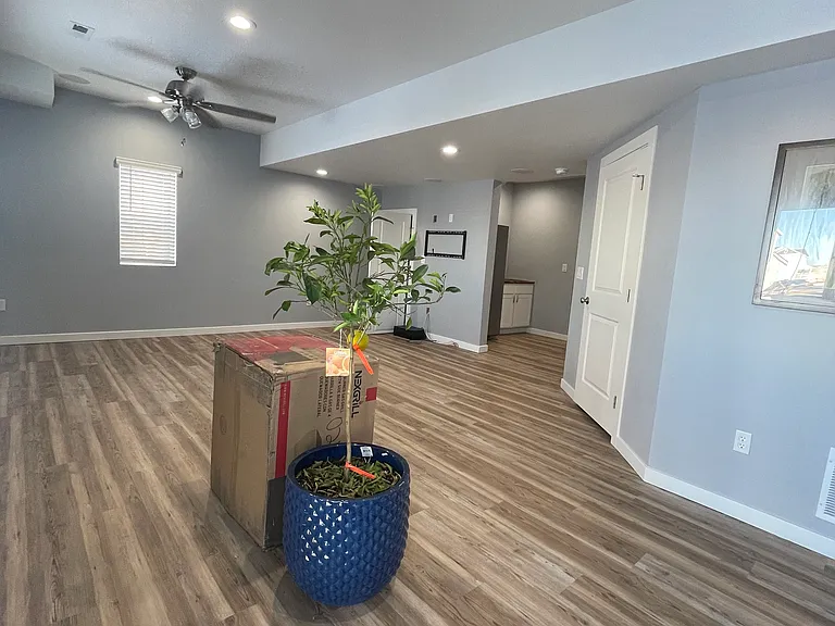 1159 E Hopkins Dr — Photo 12