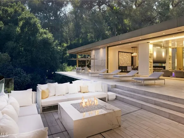 9402-9406 N Hillhaven Ave, Tujunga, CA 91042