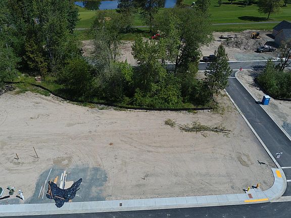 5th image of 191 Black Oak St
