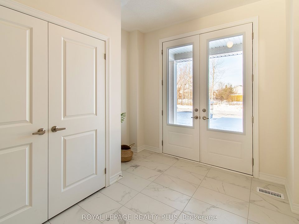 1st image of 147 Dovedale Dr