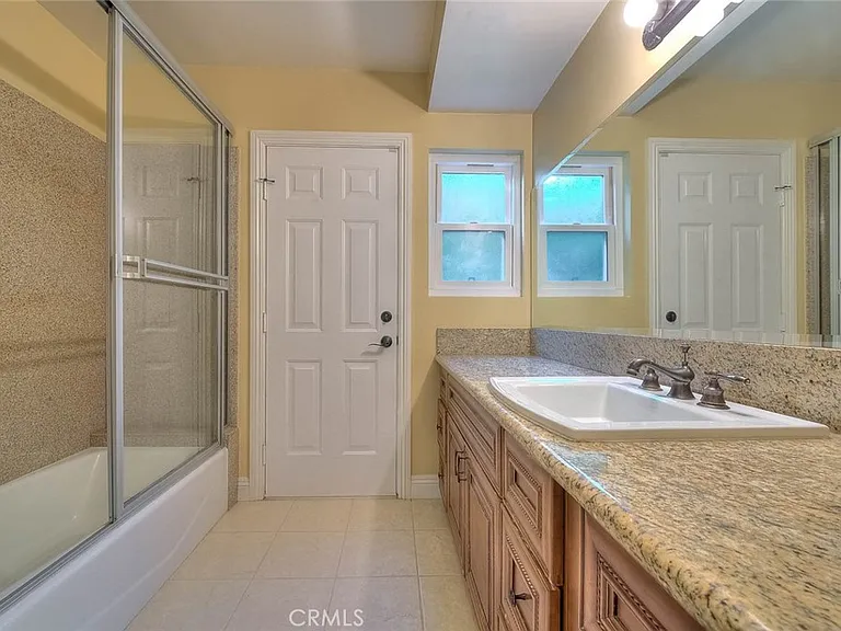 16612 Park Lane Cir — Photo 37