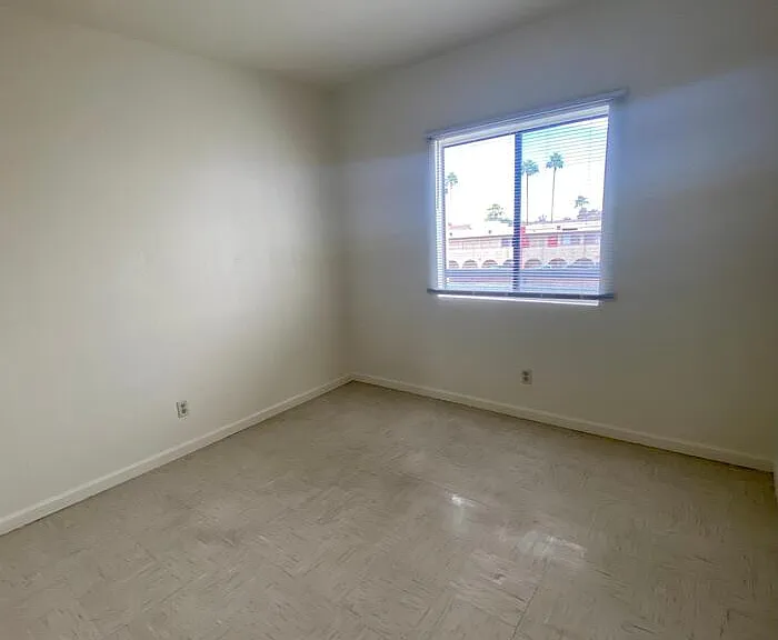 1701 N Park Ave #10 — Photo 7