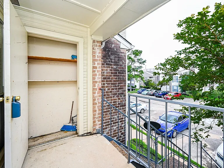 3900 Woodchase Dr #86 — Photo 25