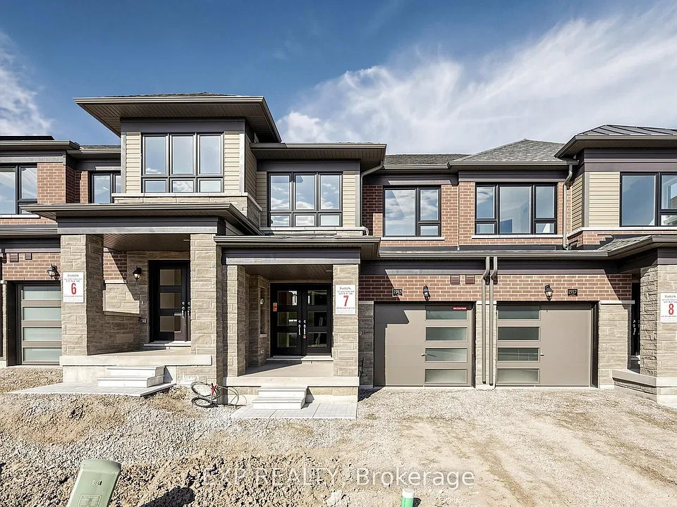 1915 Upper Thames Dr