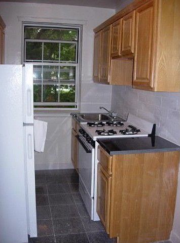2nd image of 7809 Park Dr E APT B