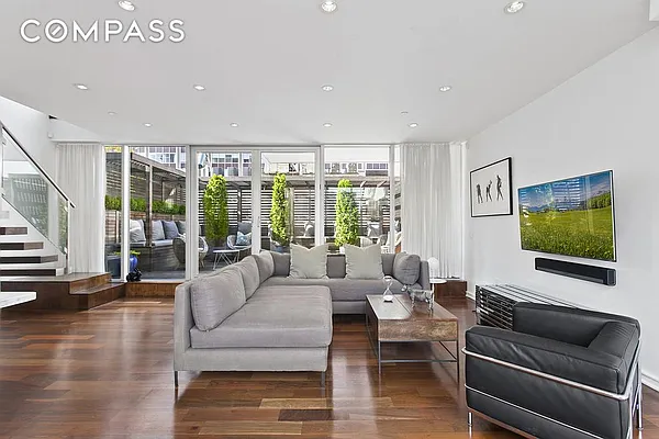 Rented by Compass | media 4