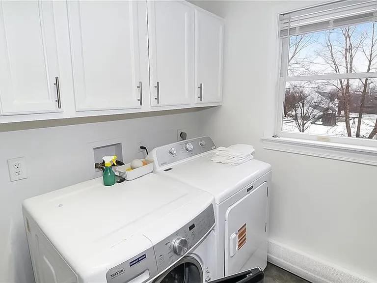 641 Middle Rd — Photo 14