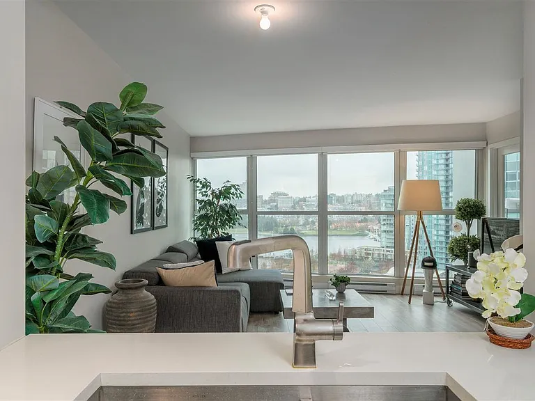 1323 Homer St #1404 — Photo 3