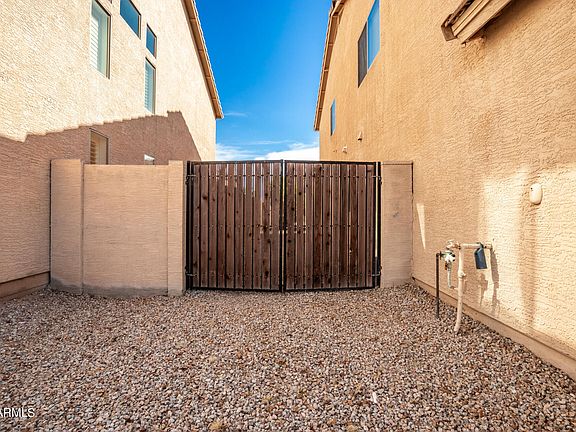 4th image of 1569 E SILVER REEF Drive