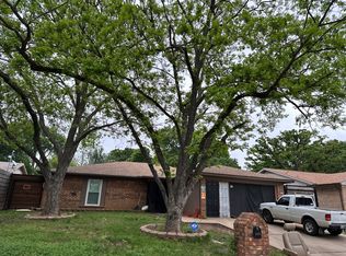 2511 Engleford Dr, Arlington, TX 76015