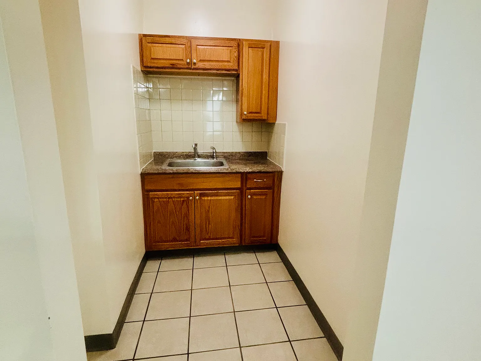 2 bed, 900 sqft, $2,850 — Photo 3