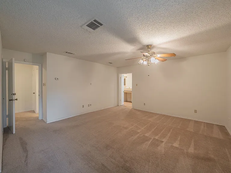 3704 Hulen Park Dr — Photo 33