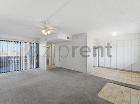 4950 N Miller Rd