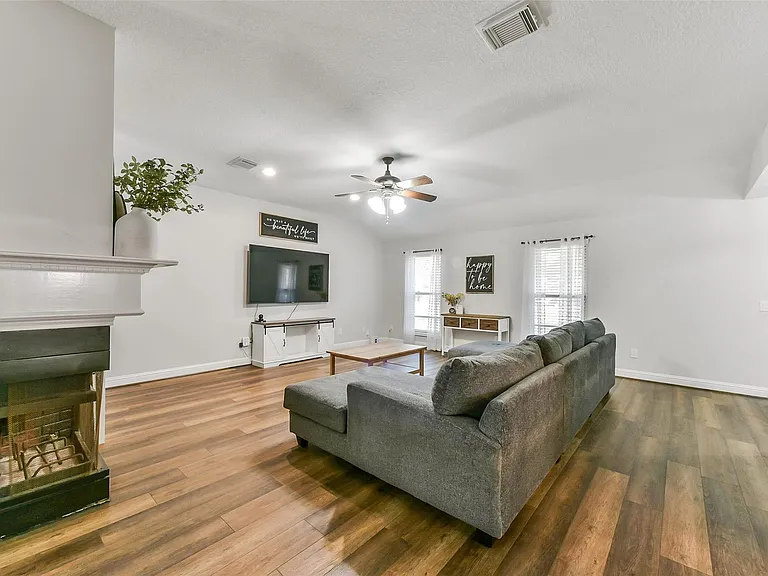 4010 Spring Branch Dr W — Photo 7