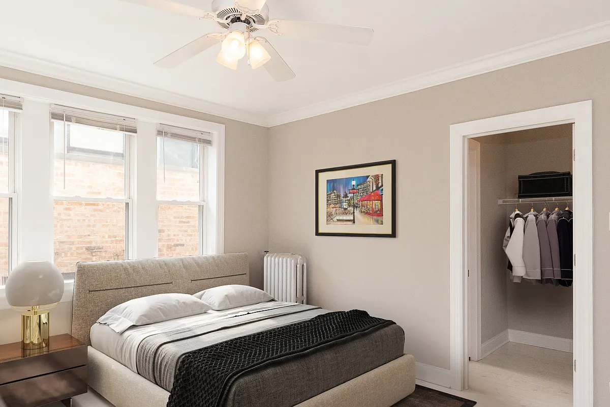 Building Photo - 839 Diversey