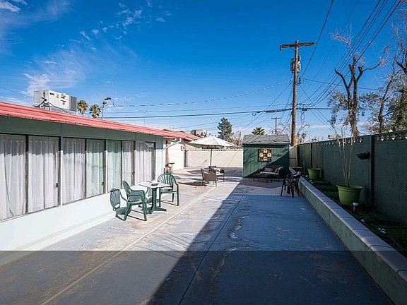 5th image of 863 Westminster Ave