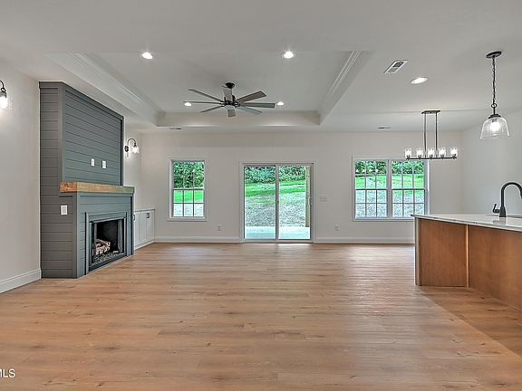 3rd image of 273 Winston Pl
