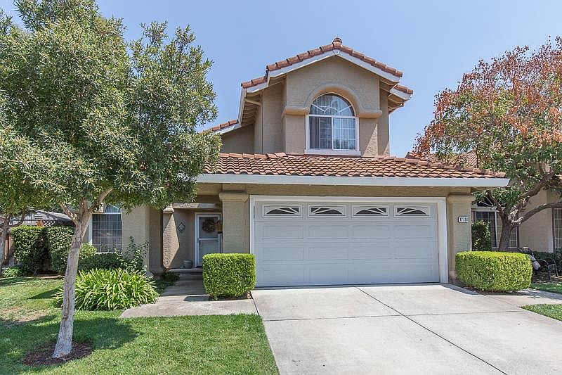 1st image of 17130 Linda Mesa Dr