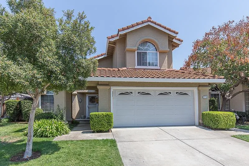 17130 Linda Mesa Dr photo 1