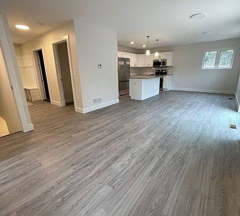 3rd image of 1019 Ashwood Ln