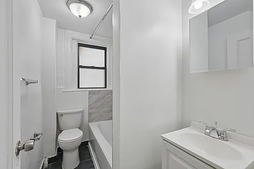 Floor plan Two-Bedroom