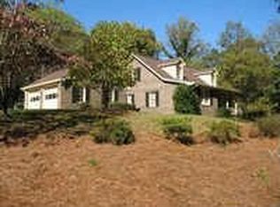 1060 Windmill Ln SW, Marietta, GA 30064