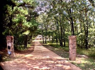 507 Lakeridge Ln, Clinton, MS 39056