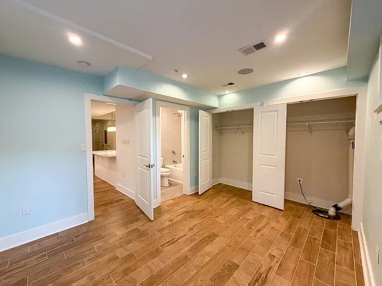1601 Hobart St NW #1 — Photo 29