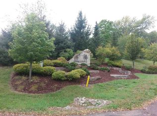 102 Bloomfield Blvd, Brooklyn, MI
