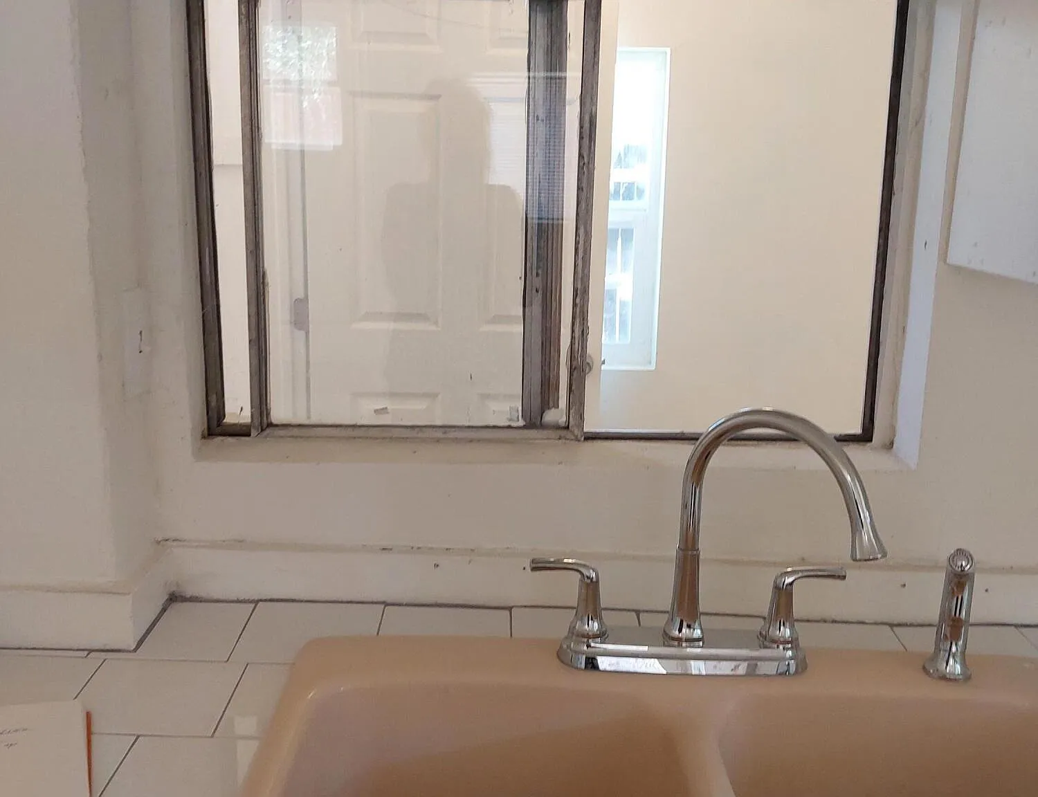 1 bed, 1.0 bath, 900 sqft, $695 — Photo 3