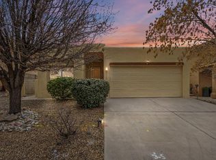 9240 Bluewood Ln NE, Albuquerque, NM 87122
