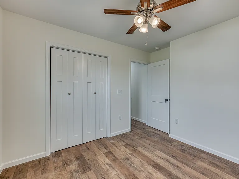 107 Bettie St — Photo 11