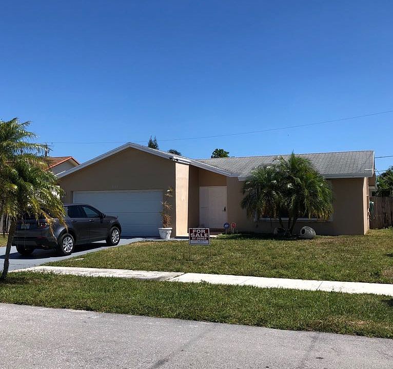 1st image of 312 SW 34th Ter