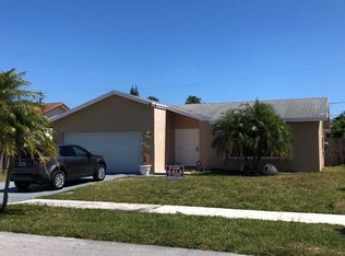 312 SW 34th Ter, Deerfield Beach, FL 33442
