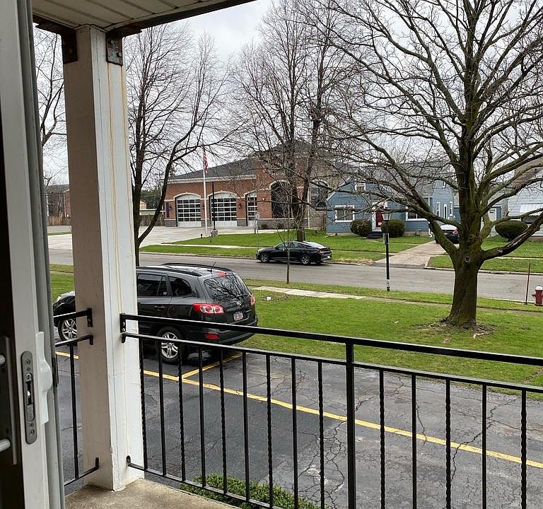 Balcony porch