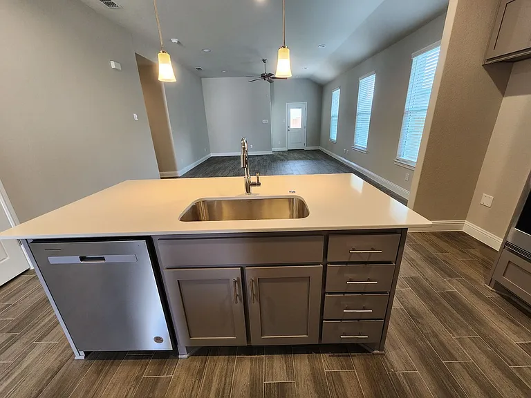 2309 Ruff Rd — Photo 10