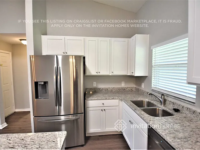 505 Seven Oaks St — Photo 7