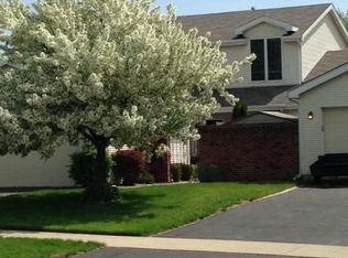 2314 Deerpath Dr W, Schererville, IN 46375