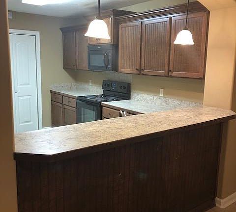 3rd image of 3815 Janet Ln