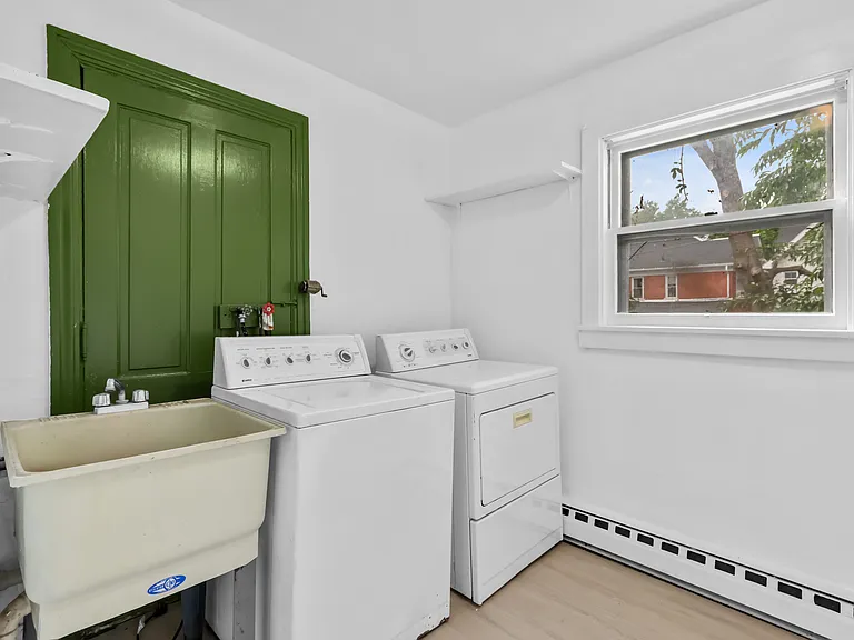 227 E Garrison St #1 — Photo 12