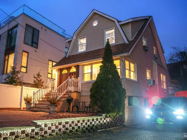 39 Winterburn Pl, Edgewater, NJ 07020